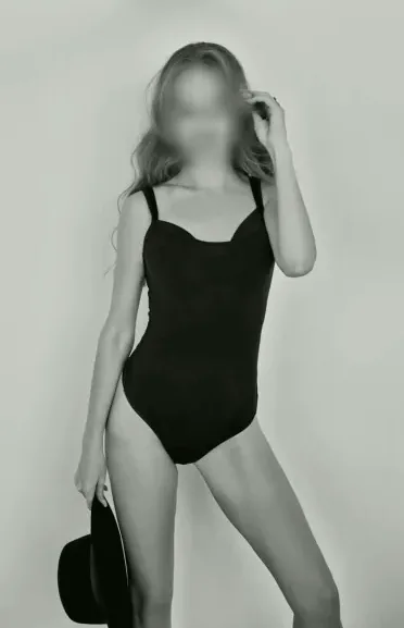 Anna, 40
