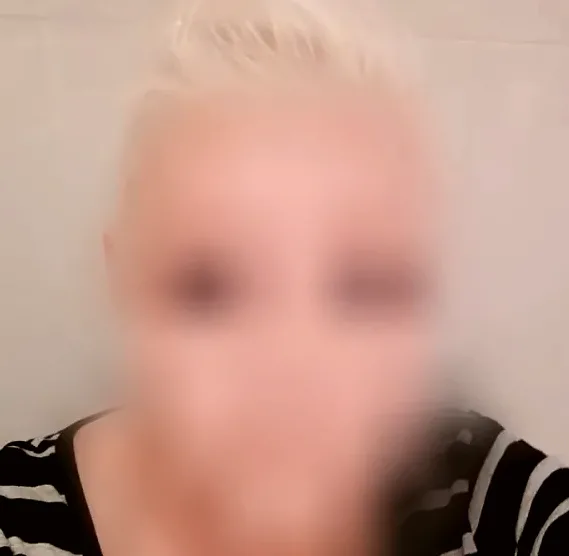 Aya, 39