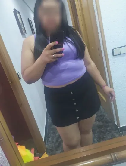 Caroline, 34