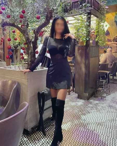 Elif, 35
