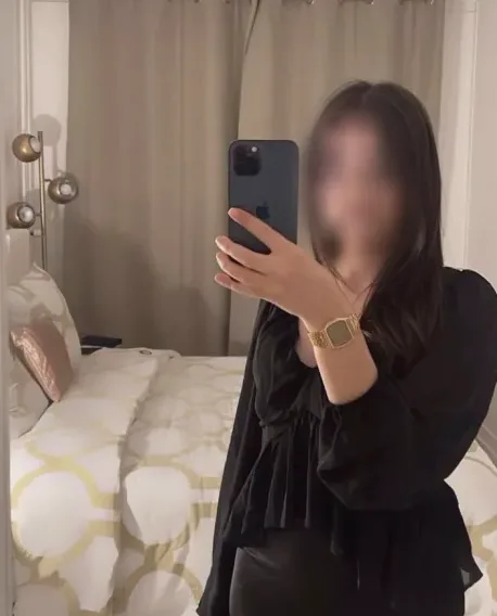 Helena, 21