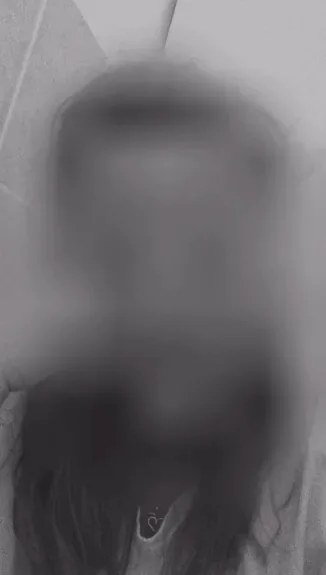 Julie, 30