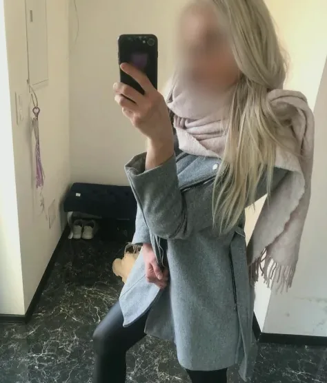 Karla, 24