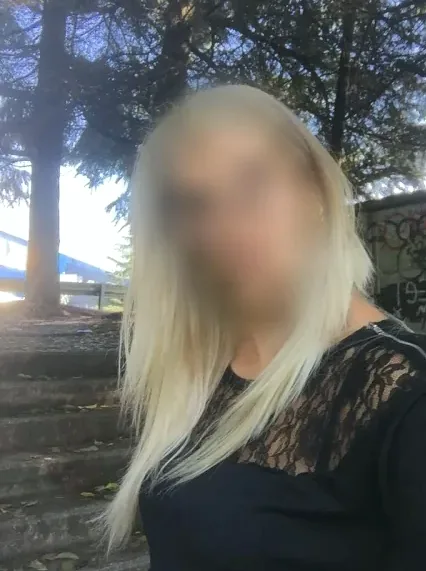 Lene, 32