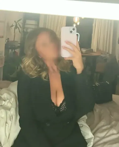 Marianne, 20