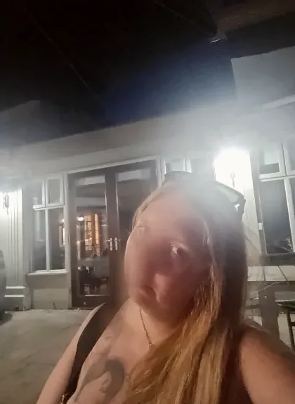Olivia, 35