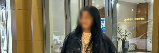 Yasmin, 32